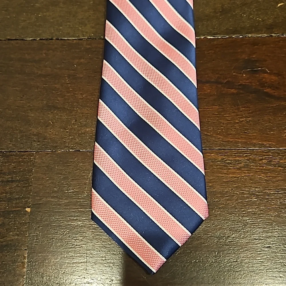 MEN'S PINK AND NAVY BLUE STRIPED NECK TIE